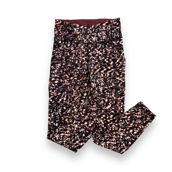 Lululemon Women's Invigorate workout pants yoga pants, Sz 2 - Picture 5 of 17